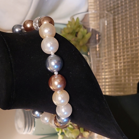 Large Chunky Pearl Choker - Picture 3 of 7